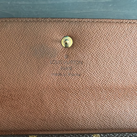 AUTHENTIC LV MONOGRAM INTERNATIONAL WALLET TH1919 - Picture 2 of 8